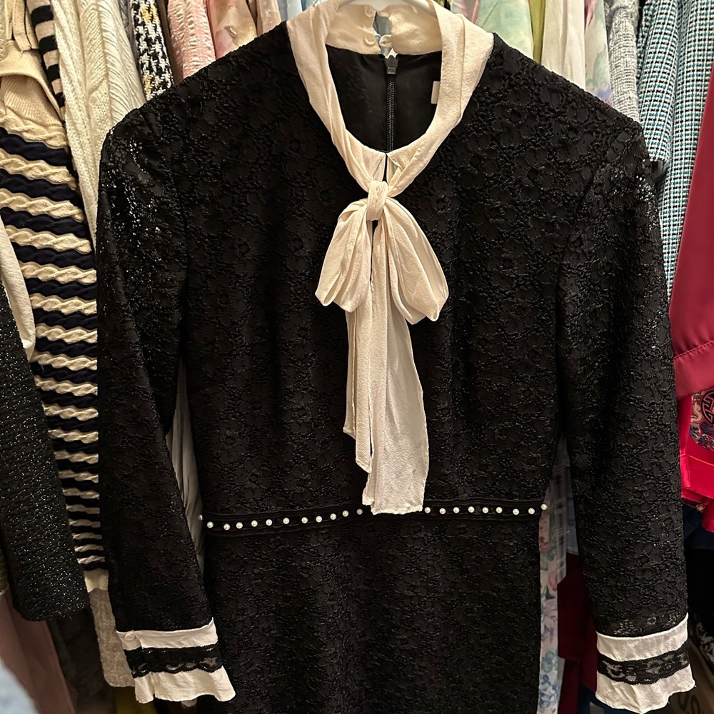 Beautiful Sandro black and white lace bow dress size 36